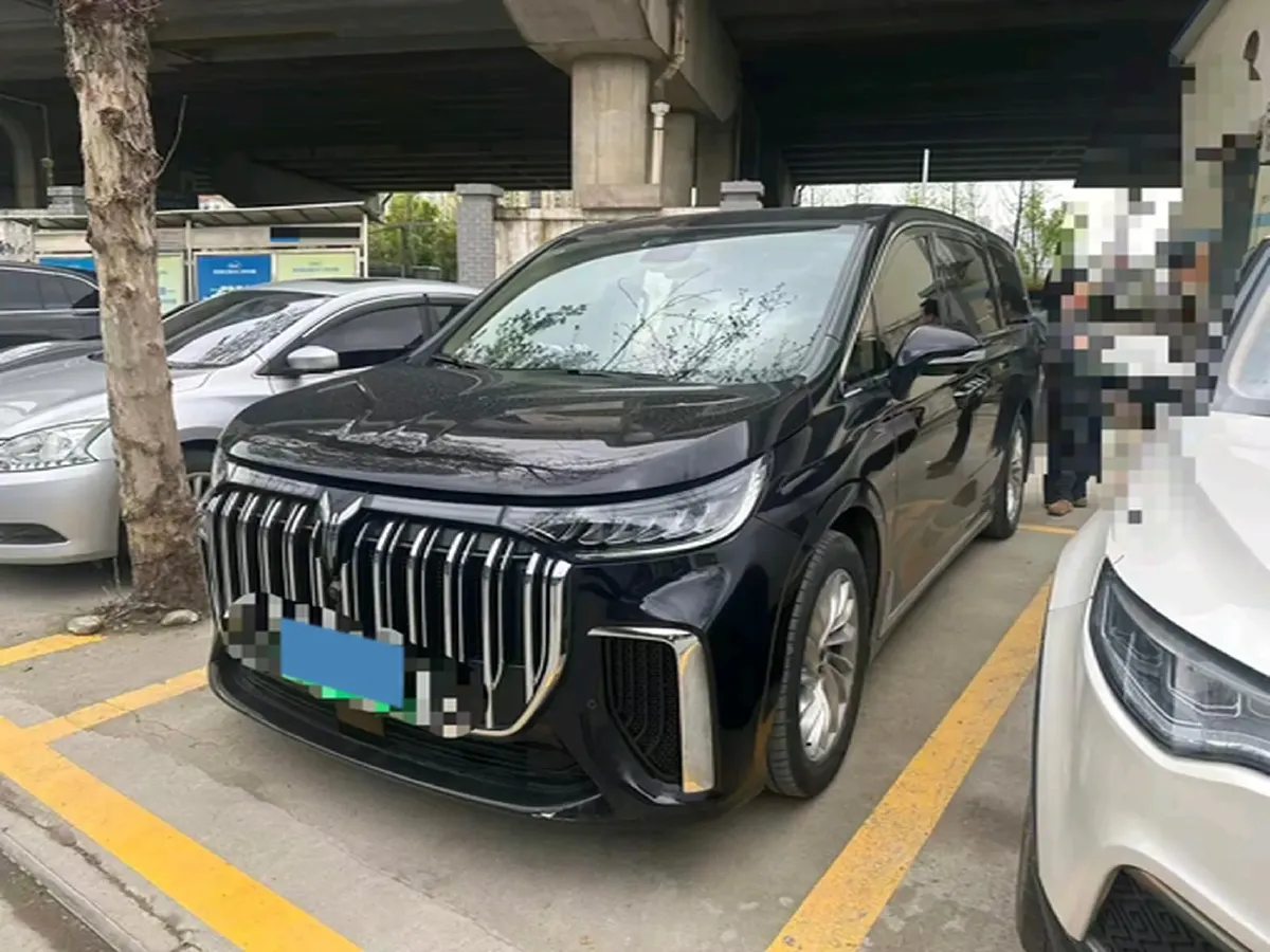 2022 Voyah Dream 1.5T 136HP L4 PHEV 25.57KWH,autocango,china used car exporter,china ev exporter,chinese used car exporter,chinese used ev exporter