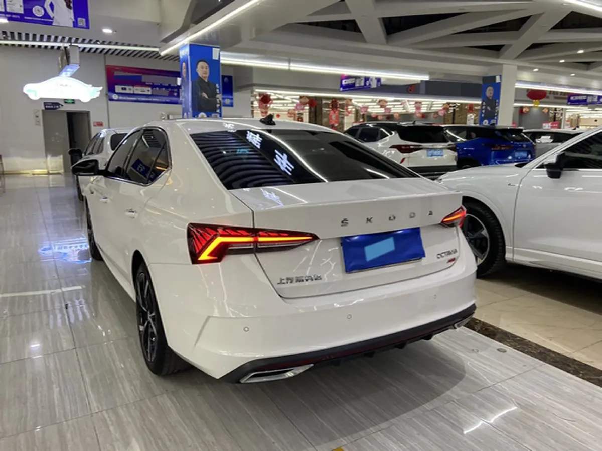 2022 Skoda Octavia 1.4T 150HP L4 7DCT,autocango,china used car exporter,china ev exporter,chinese used car exporter,chinese used ev exporter