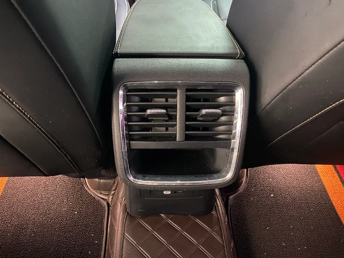 2022 Skoda Octavia 1.4T 150HP L4 7DCT,autocango,china used car exporter,china ev exporter,chinese used car exporter,chinese used ev exporter