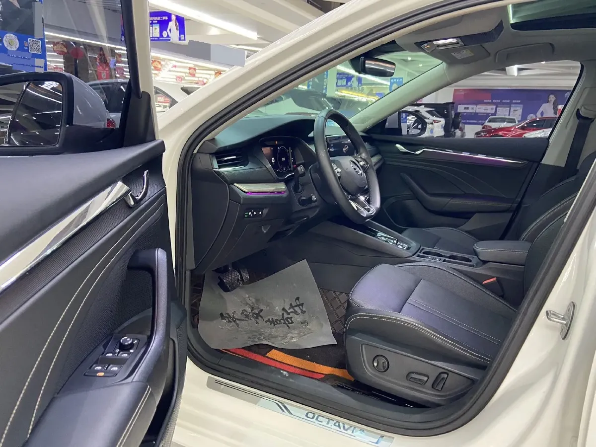 2022 Skoda Octavia 1.4T 150HP L4 7DCT,autocango,china used car exporter,china ev exporter,chinese used car exporter,chinese used ev exporter