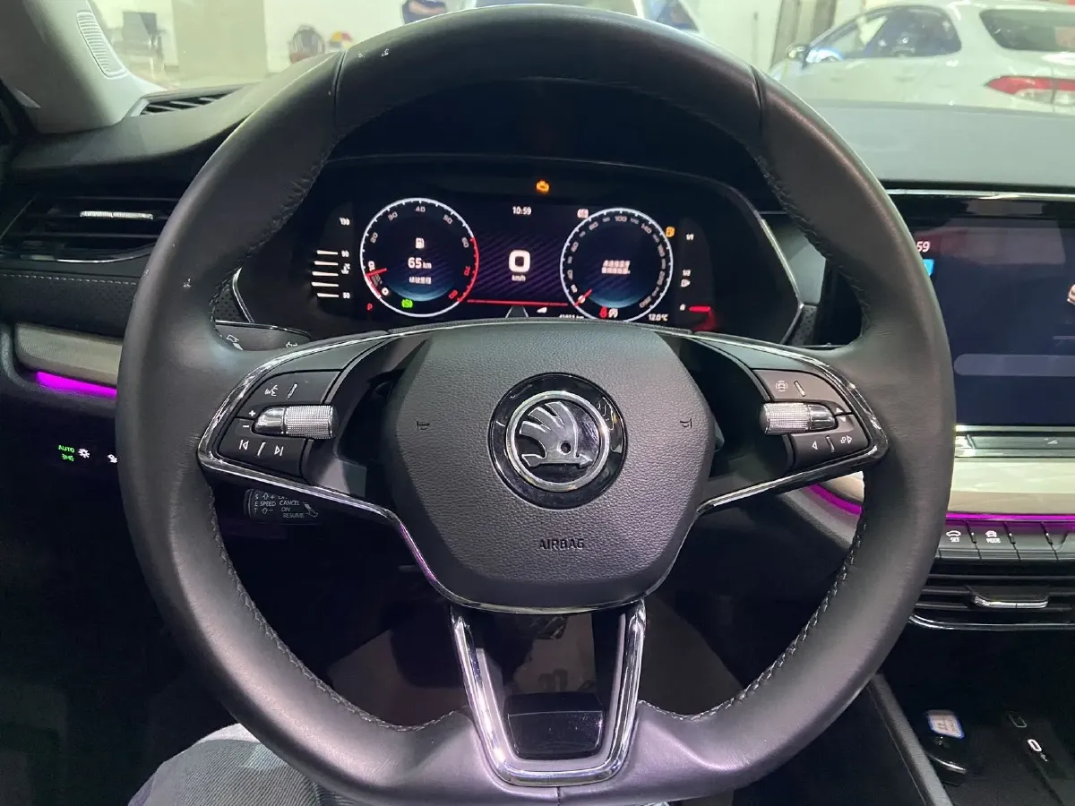 2022 Skoda Octavia 1.4T 150HP L4 7DCT,autocango,china used car exporter,china ev exporter,chinese used car exporter,chinese used ev exporter