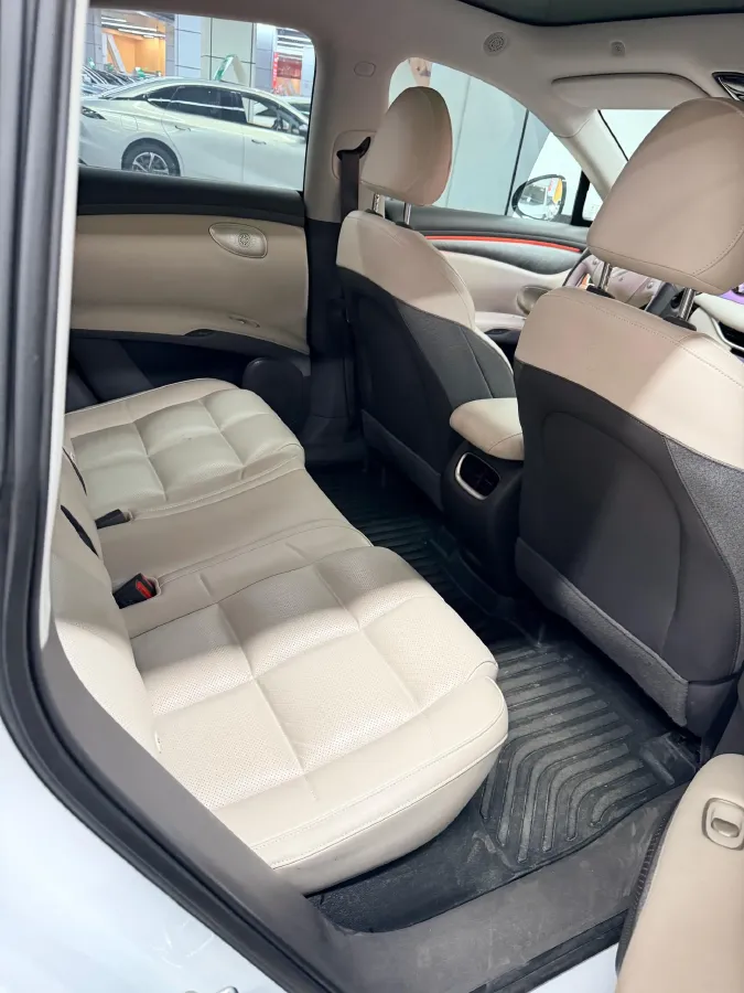 2025 IM LS6 BEV 75KWH,autocango,china used car exporter,china ev exporter,chinese used car exporter,chinese used ev exporter