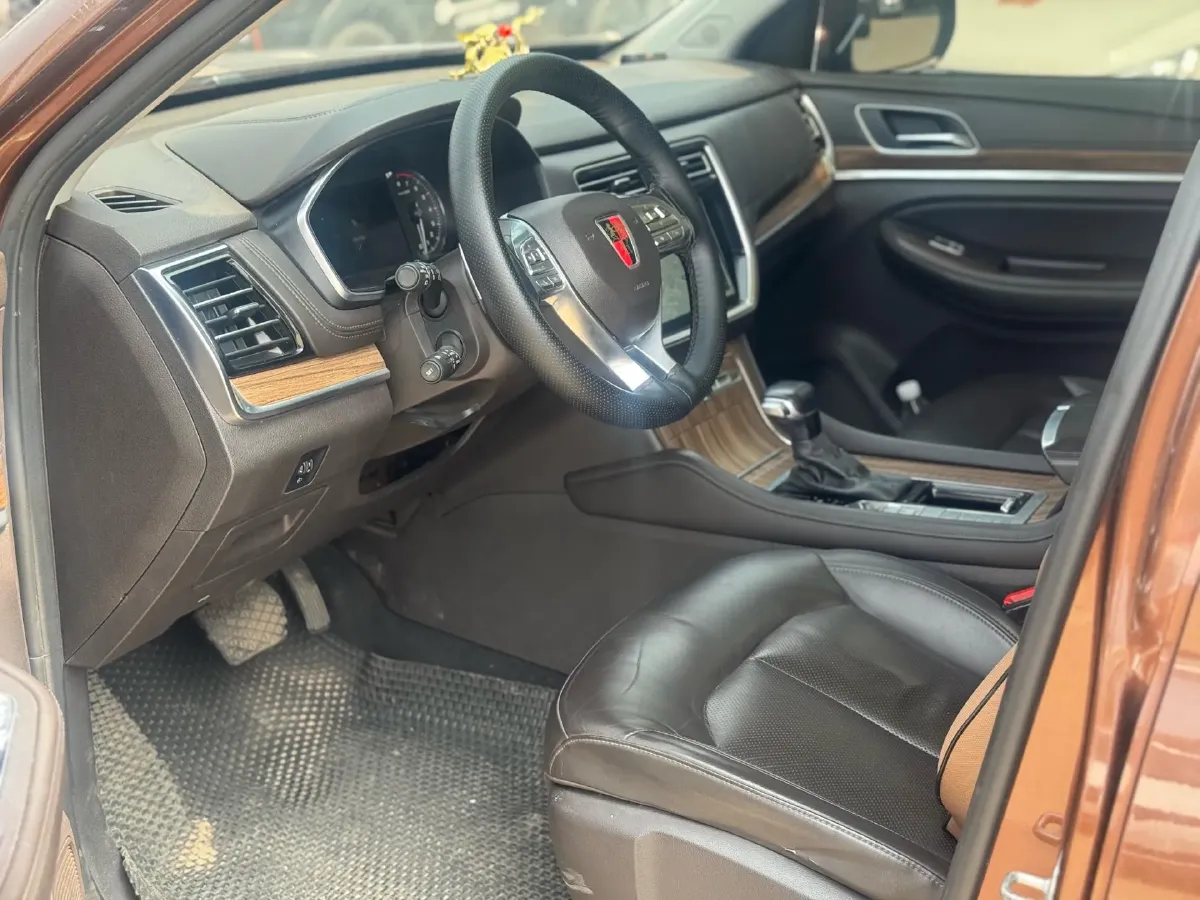 2018 Roewe RX5 2.0T 220HP L4 6DCT,autocango,china used car exporter,china ev exporter,chinese used car exporter,chinese used ev exporter