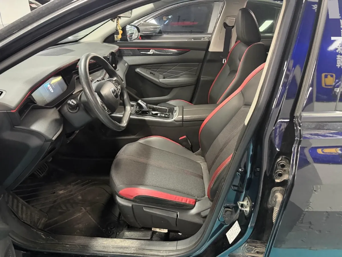 2023 DongFeng Aeolus YiXuan MAX 1.5T 190HP L4 7DCT,autocango,china used car exporter,china ev exporter,chinese used car exporter,chinese used ev exporter