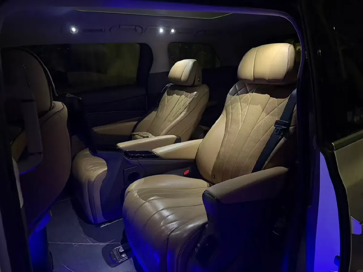 2022 Mercedes-Benz GLC Class 2.0T 197HP L4 9AT,autocango,china used car exporter,china ev exporter,chinese used car exporter,chinese used ev exporter