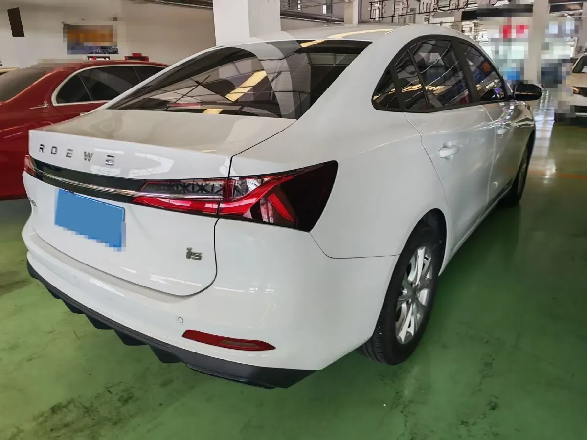 2023 Roewe i5 1.5L 129HP L4 5MT,autocango,china used car exporter,china ev exporter,chinese used car exporter,chinese used ev exporter