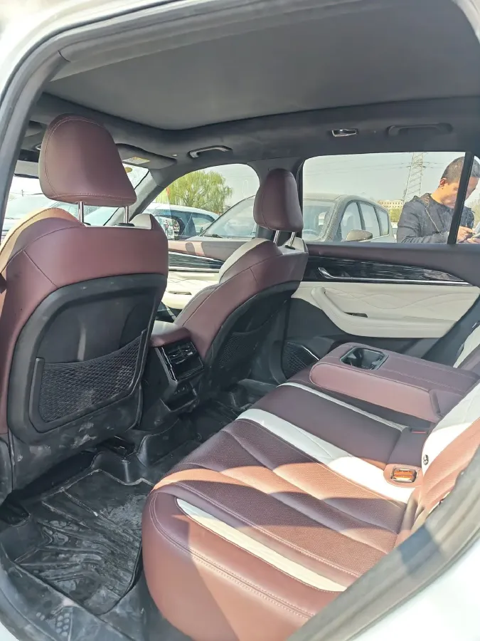 2021 Geely Monjaro 2.0T 218HP L4 7DCT,autocango,china used car exporter,china ev exporter,chinese used car exporter,chinese used ev exporter