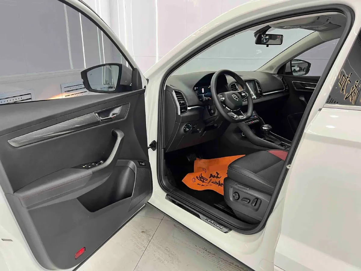 2022 Skoda Karoq 1.4T 150HP L4 7DCT,autocango,china used car exporter,china ev exporter,chinese used car exporter,chinese used ev exporter