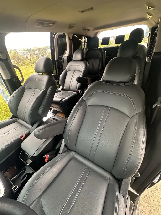 2017 MAXUS XinTu V80 2.5T 136HP L4 6MT,autocango,china used car exporter,china ev exporter,chinese used car exporter,chinese used ev exporter