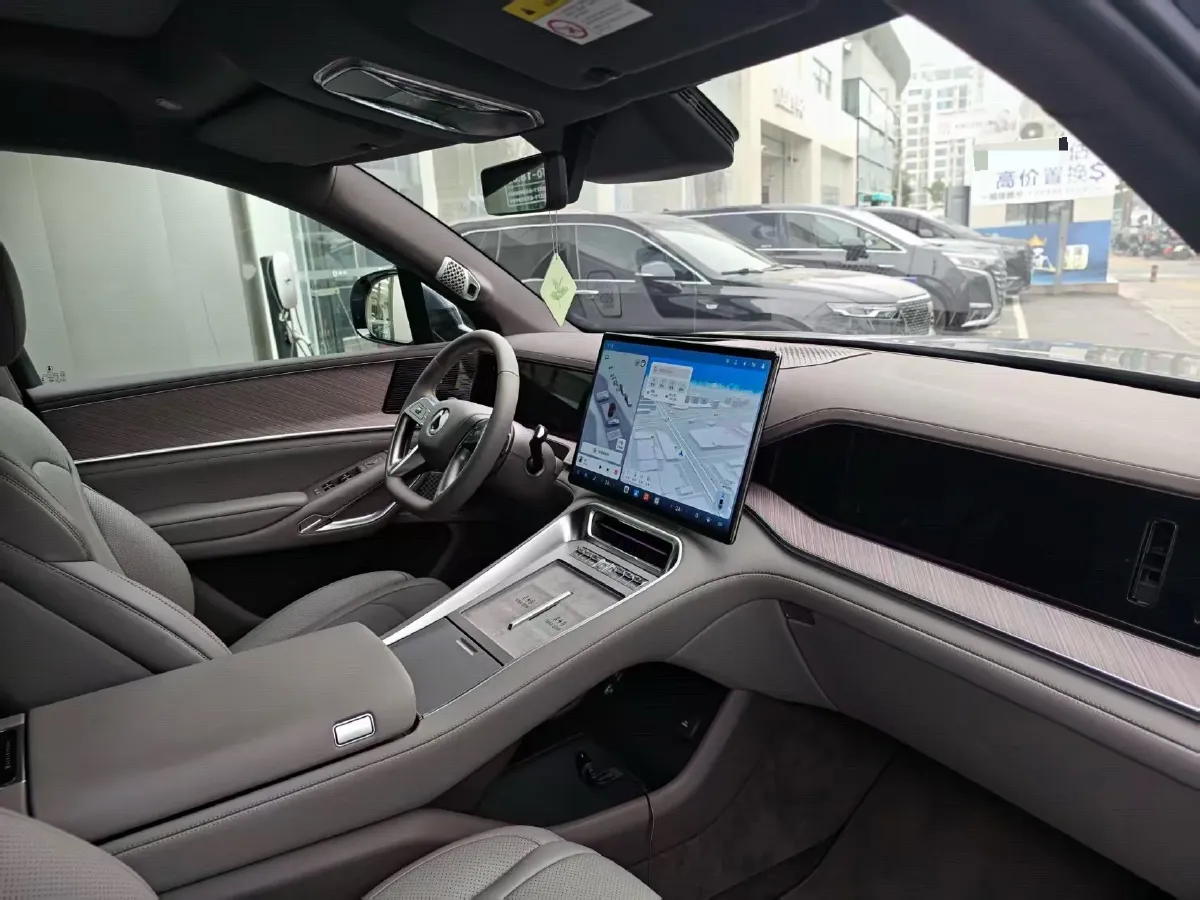 2025 Denza DenzaN9 2.0T 207HP L4 E-CVT PHEV,autocango,china used car exporter,china ev exporter,chinese used car exporter,chinese used ev exporter