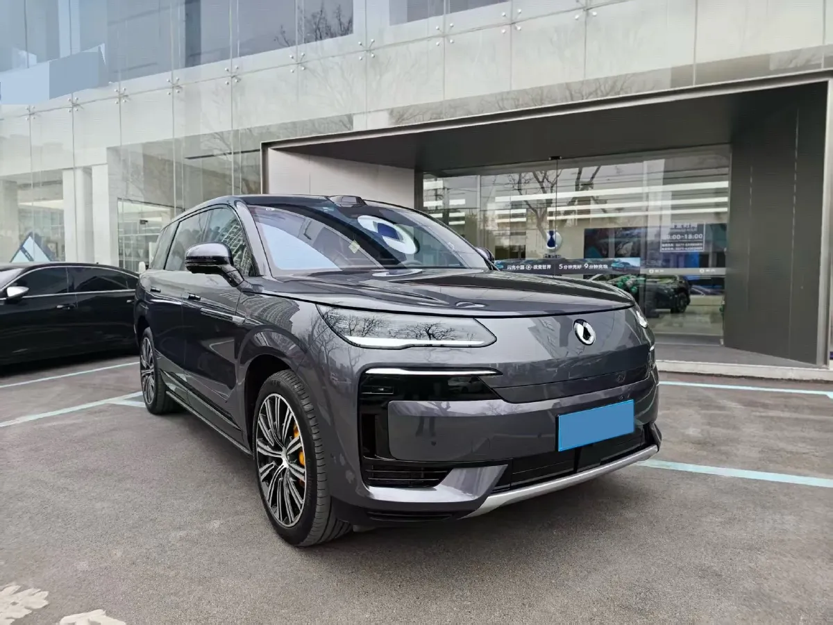 2025 Denza DenzaN9 2.0T 207HP L4 E-CVT PHEV,autocango,china used car exporter,china ev exporter,chinese used car exporter,chinese used ev exporter