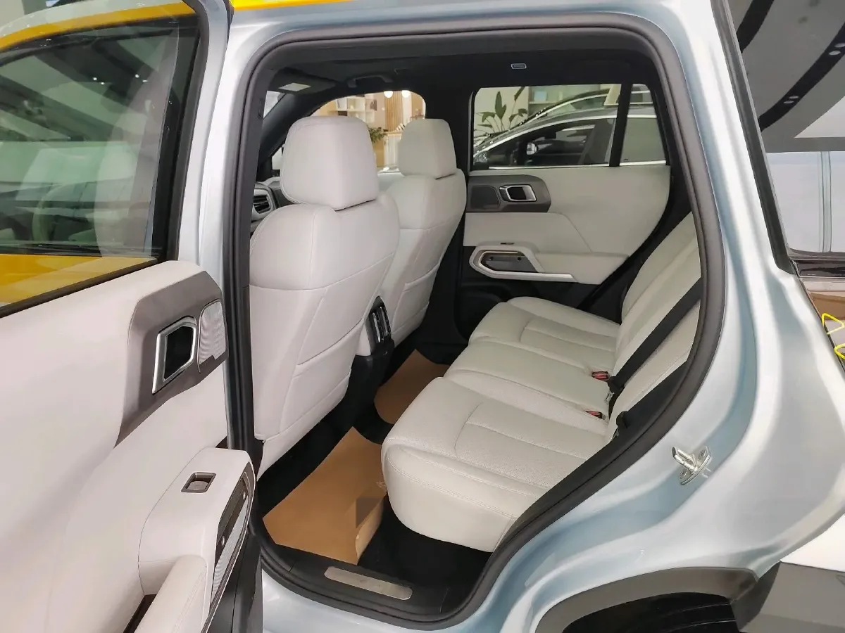 2025 FangChengBao Tai 3 BEV,autocango,china used car exporter,china ev exporter,chinese used car exporter,chinese used ev exporter