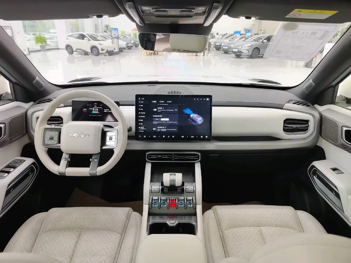 2025 FangChengBao Tai 3 BEV,autocango,china used car exporter,china ev exporter,chinese used car exporter,chinese used ev exporter