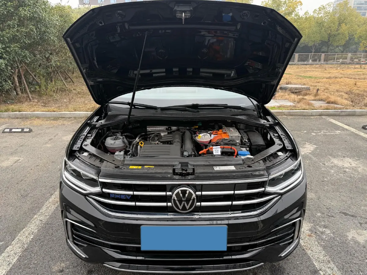 2023 Volkswagen Tiguan L 1.4T 150HP L4 6DCT PHEV 13KWH,autocango,china used car exporter,china ev exporter,chinese used car exporter,chinese used ev exporter