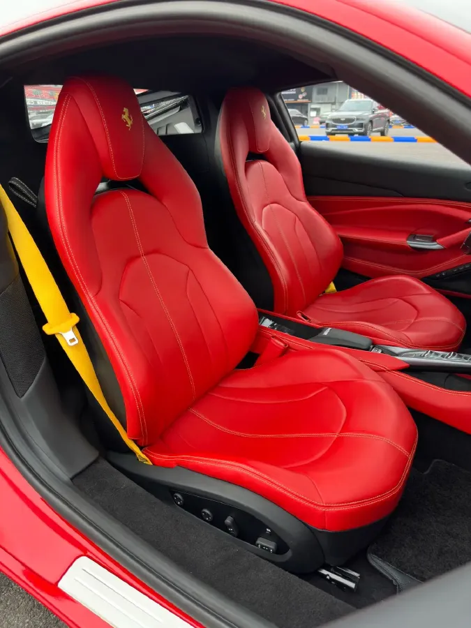 2019 Aston Martin DB11 5.2T 639HP V12 8AT,autocango,china used car exporter,china ev exporter,chinese used car exporter,chinese used ev exporter