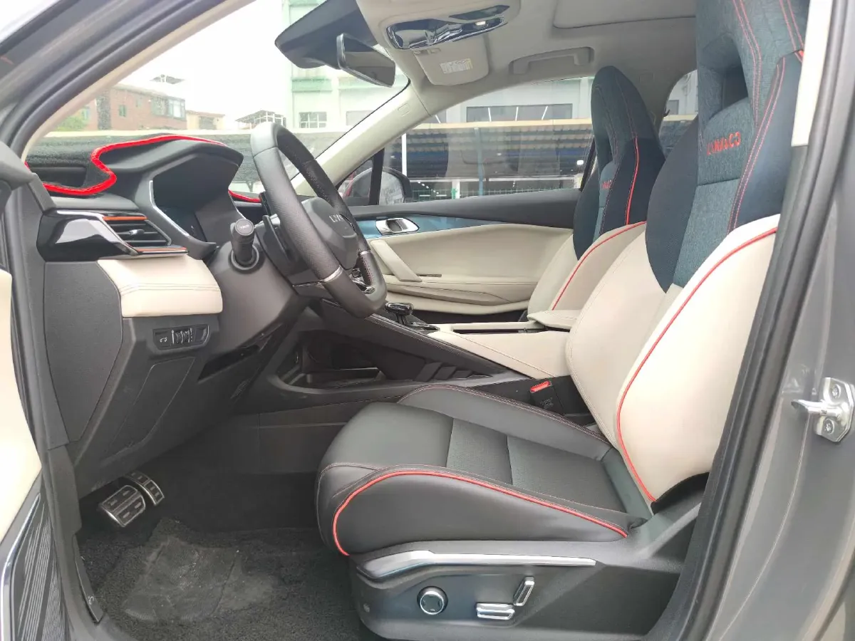 2020 LYNK&CO 06 1.5T 177HP L3 7DCT,autocango,china used car exporter,china ev exporter,chinese used car exporter,chinese used ev exporter