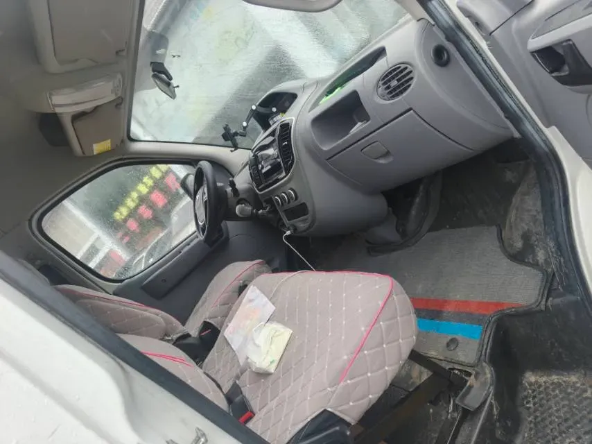 2019 MAXUS XinTu V80 2.0T 139HP L4 6MT,autocango,china used car exporter,china ev exporter,chinese used car exporter,chinese used ev exporter