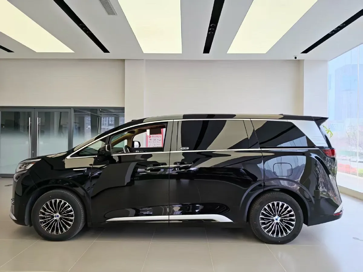 2025 Denza D9 1.5T 156HP L4 E-CVT PHEV,autocango,china used car exporter,china ev exporter,chinese used car exporter,chinese used ev exporter