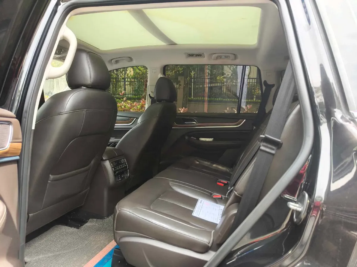 2019 Roewe RX8 2.0T 222HP L4 6AT,autocango,china used car exporter,china ev exporter,chinese used car exporter,chinese used ev exporter