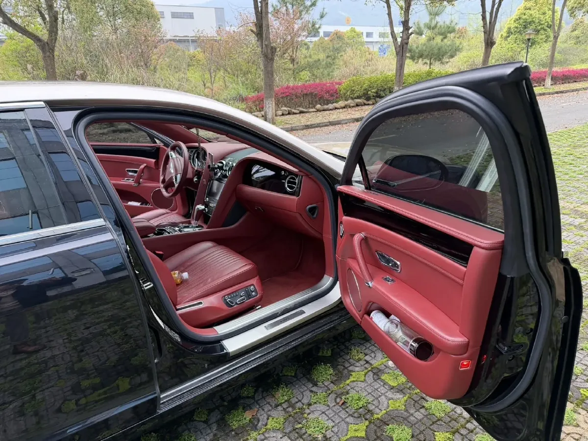 2017 Bentley Flying Spur 4.0T 528HP V8 8AT,autocango,china used car exporter,china ev exporter,chinese used car exporter,chinese used ev exporter