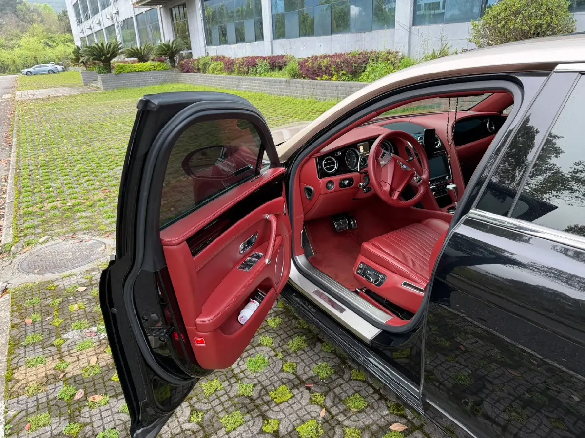 2017 Bentley Flying Spur 4.0T 528HP V8 8AT,autocango,china used car exporter,china ev exporter,chinese used car exporter,chinese used ev exporter