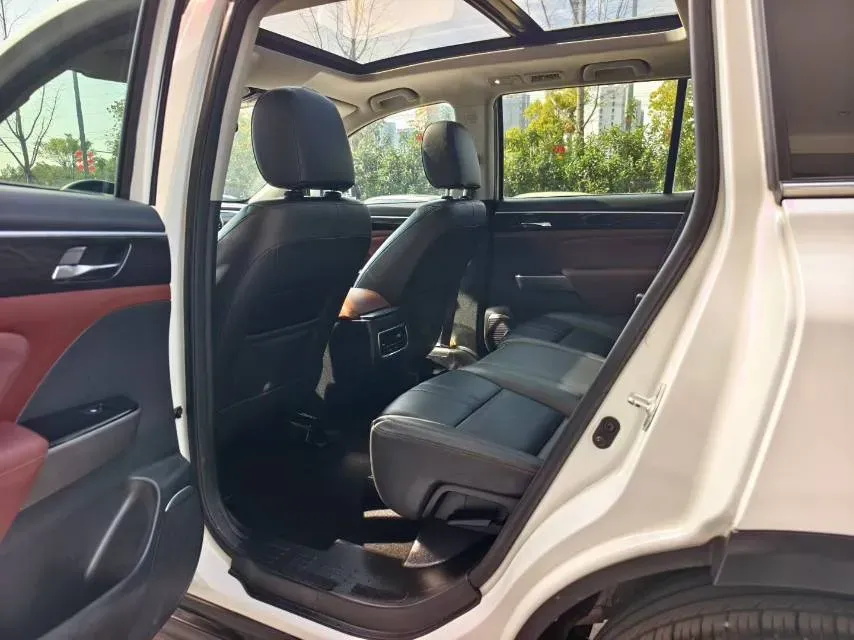 2017 GAC Trumpchi GS8 2.0T 201HP L4 6AT,autocango,china used car exporter,china ev exporter,chinese used car exporter,chinese used ev exporter