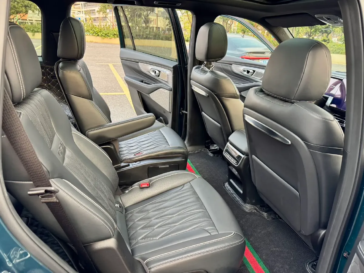 2022 GAC Trumpchi GS8 2.0T 252HP L4 8AT,autocango,china used car exporter,china ev exporter,chinese used car exporter,chinese used ev exporter