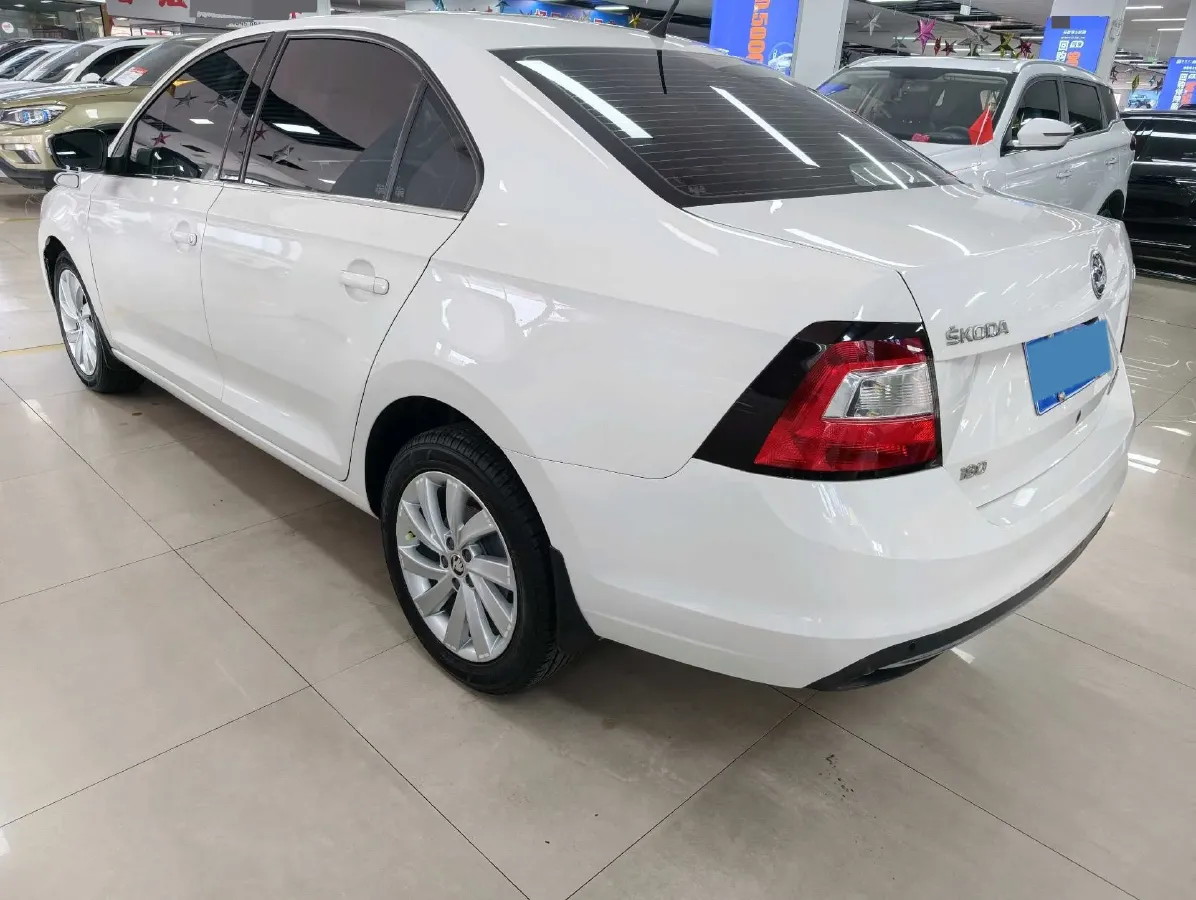 2019 Skoda Rapid Spaceback 1.5L 110HP L4 6AT,autocango,china used car exporter,china ev exporter,chinese used car exporter,chinese used ev exporter