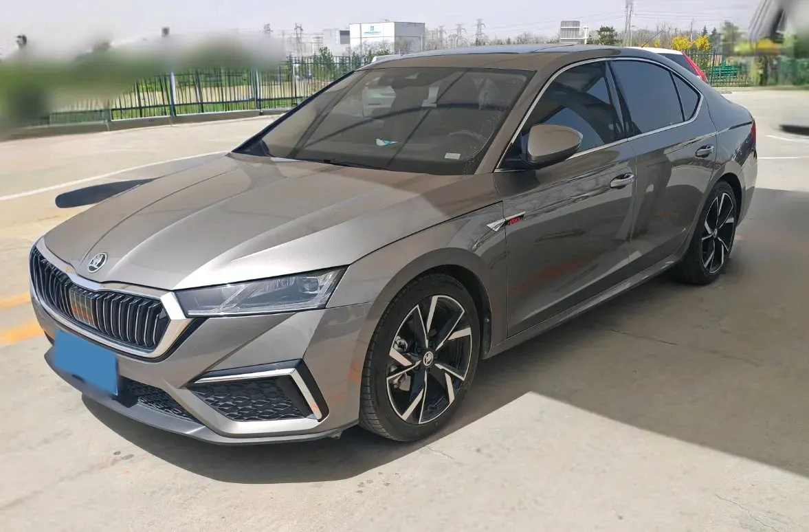 2022 Skoda Octavia 1.4T 150HP L4 7DCT,autocango,china used car exporter,china ev exporter,chinese used car exporter,chinese used ev exporter