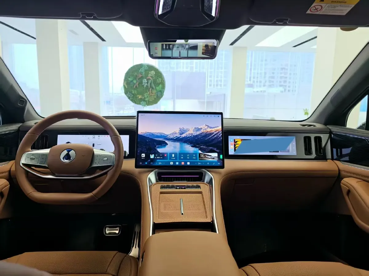 2025 Denza DenzaN8L 2.0T 207HP L4 E-CVT PHEV,autocango,china used car exporter,china ev exporter,chinese used car exporter,chinese used ev exporter