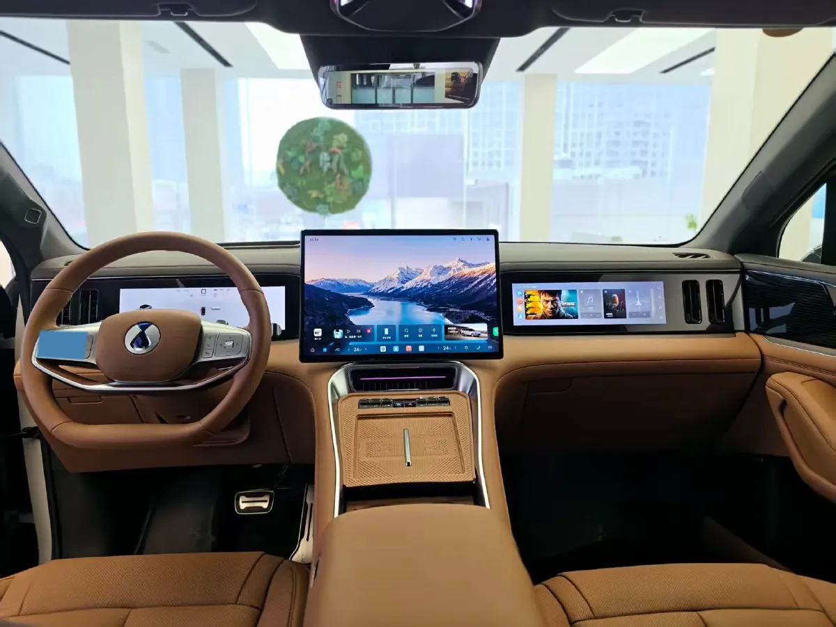 2025 Denza DenzaN8L 2.0T 207HP L4 E-CVT PHEV,autocango,china used car exporter,china ev exporter,chinese used car exporter,chinese used ev exporter