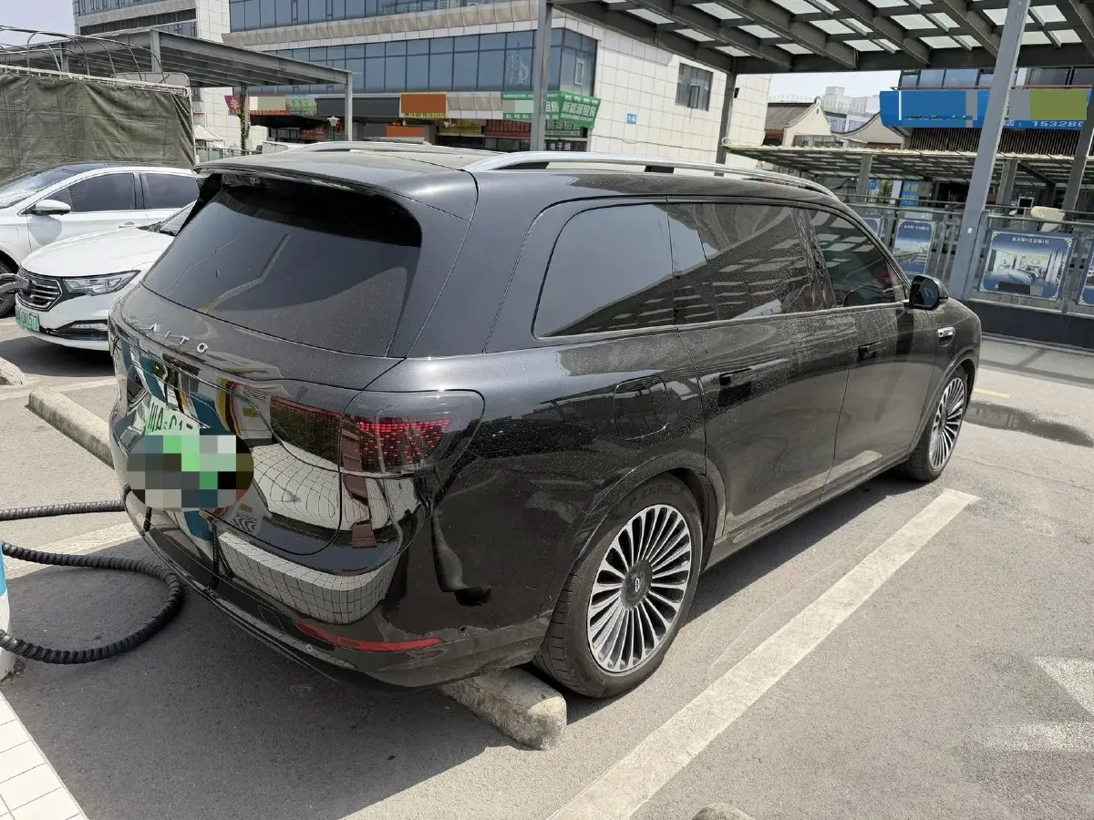 2024 AITO AITO M9 1.5T 152HP L4 REEV 42KWH,autocango,china used car exporter,china ev exporter,chinese used car exporter,chinese used ev exporter