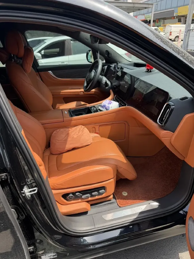 2024 AITO AITO M9 1.5T 152HP L4 REEV 42KWH,autocango,china used car exporter,china ev exporter,chinese used car exporter,chinese used ev exporter