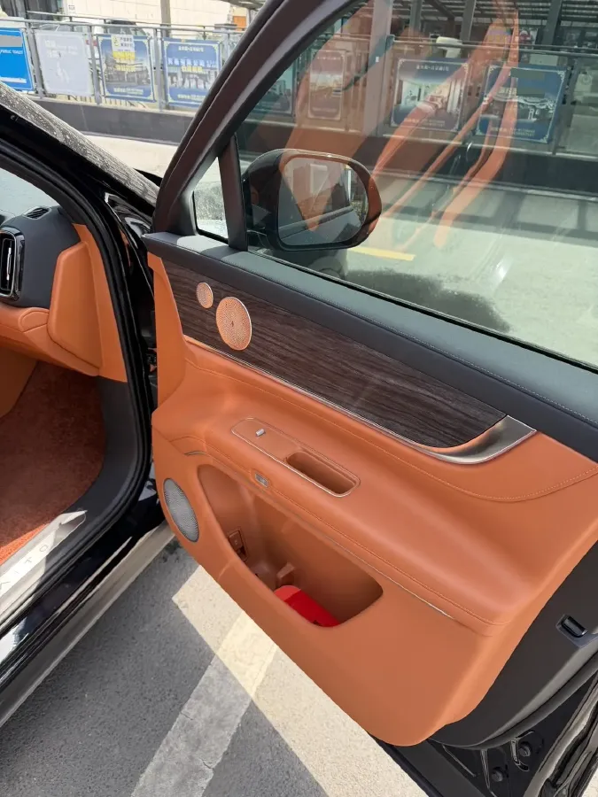 2024 AITO AITO M9 1.5T 152HP L4 REEV 42KWH,autocango,china used car exporter,china ev exporter,chinese used car exporter,chinese used ev exporter