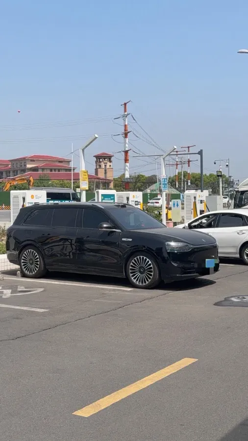 2024 AITO AITO M9 1.5T 152HP L4 REEV 42KWH,autocango,china used car exporter,china ev exporter,chinese used car exporter,chinese used ev exporter