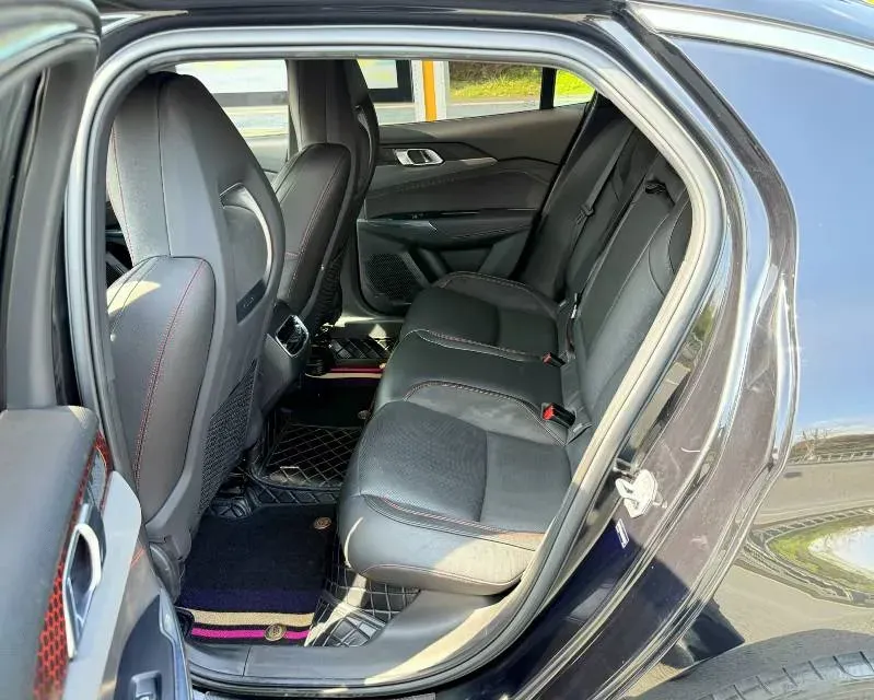 2018 Toyota C-HR 2.0L 171HP L4 CVT,autocango,china used car exporter,china ev exporter,chinese used car exporter,chinese used ev exporter