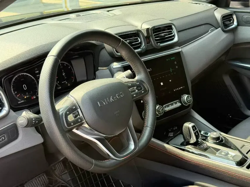 2018 Toyota C-HR 2.0L 171HP L4 CVT,autocango,china used car exporter,china ev exporter,chinese used car exporter,chinese used ev exporter