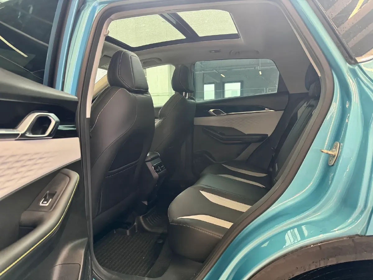 2022 Geely Coolray 1.5T 181HP L4 7DCT,autocango,china used car exporter,china ev exporter,chinese used car exporter,chinese used ev exporter