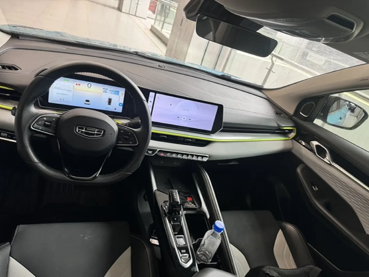 2022 Geely Coolray 1.5T 181HP L4 7DCT,autocango,china used car exporter,china ev exporter,chinese used car exporter,chinese used ev exporter