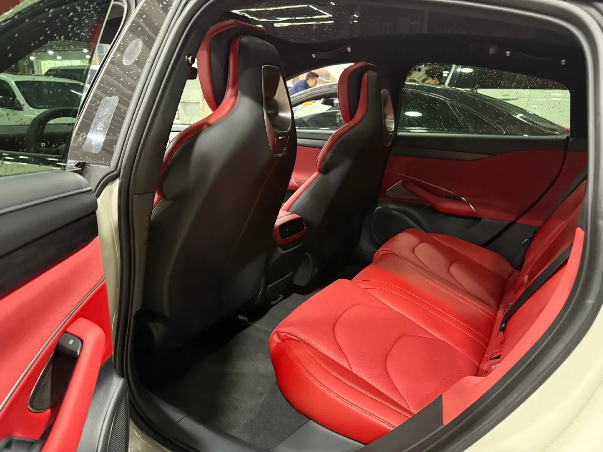 2024 MI SU7 BEV 101KWH,autocango,china used car exporter,china ev exporter,chinese used car exporter,chinese used ev exporter