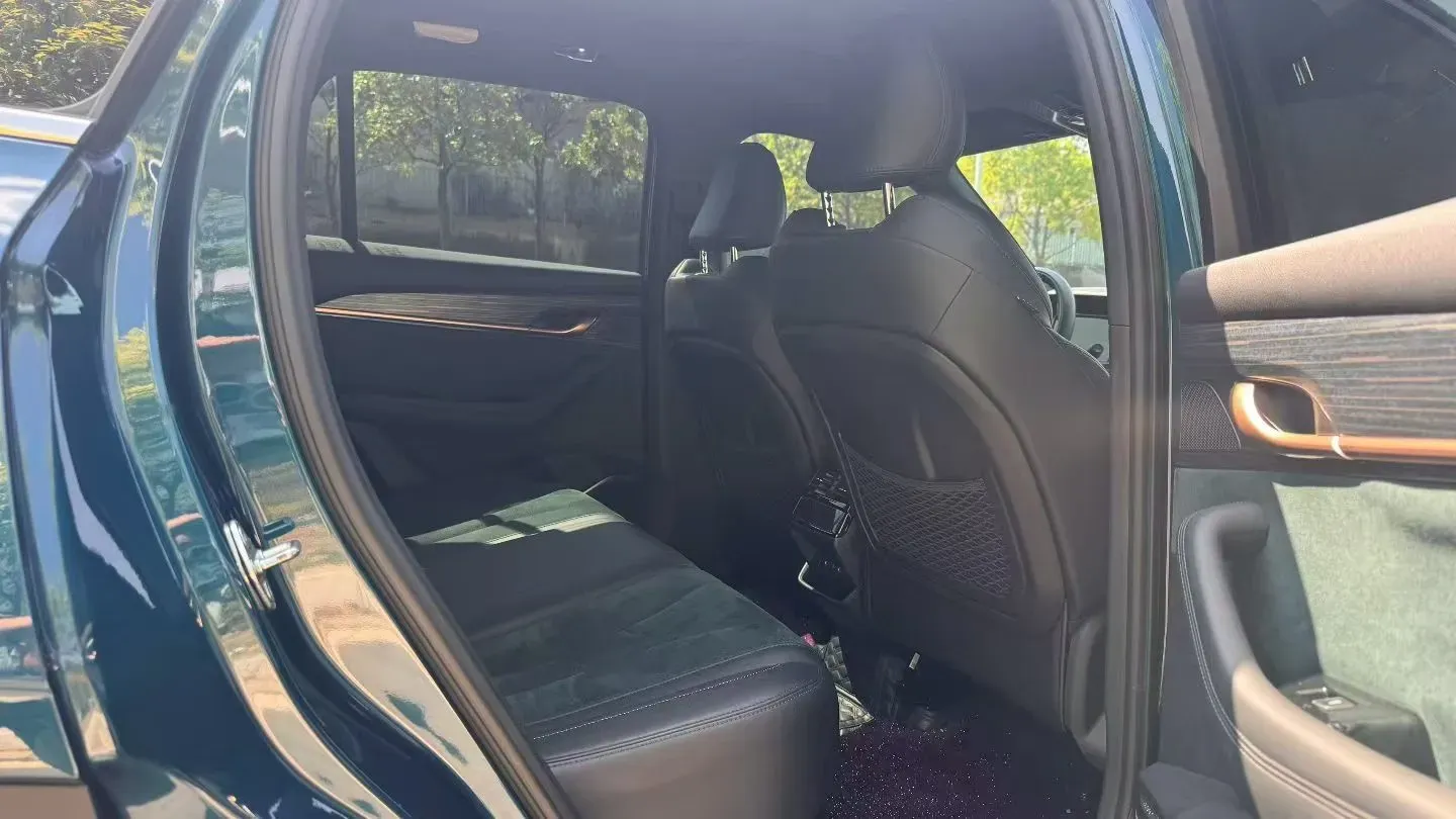 2021 Geely Monjaro 2.0T 218HP L4 7DCT,autocango,china used car exporter,china ev exporter,chinese used car exporter,chinese used ev exporter