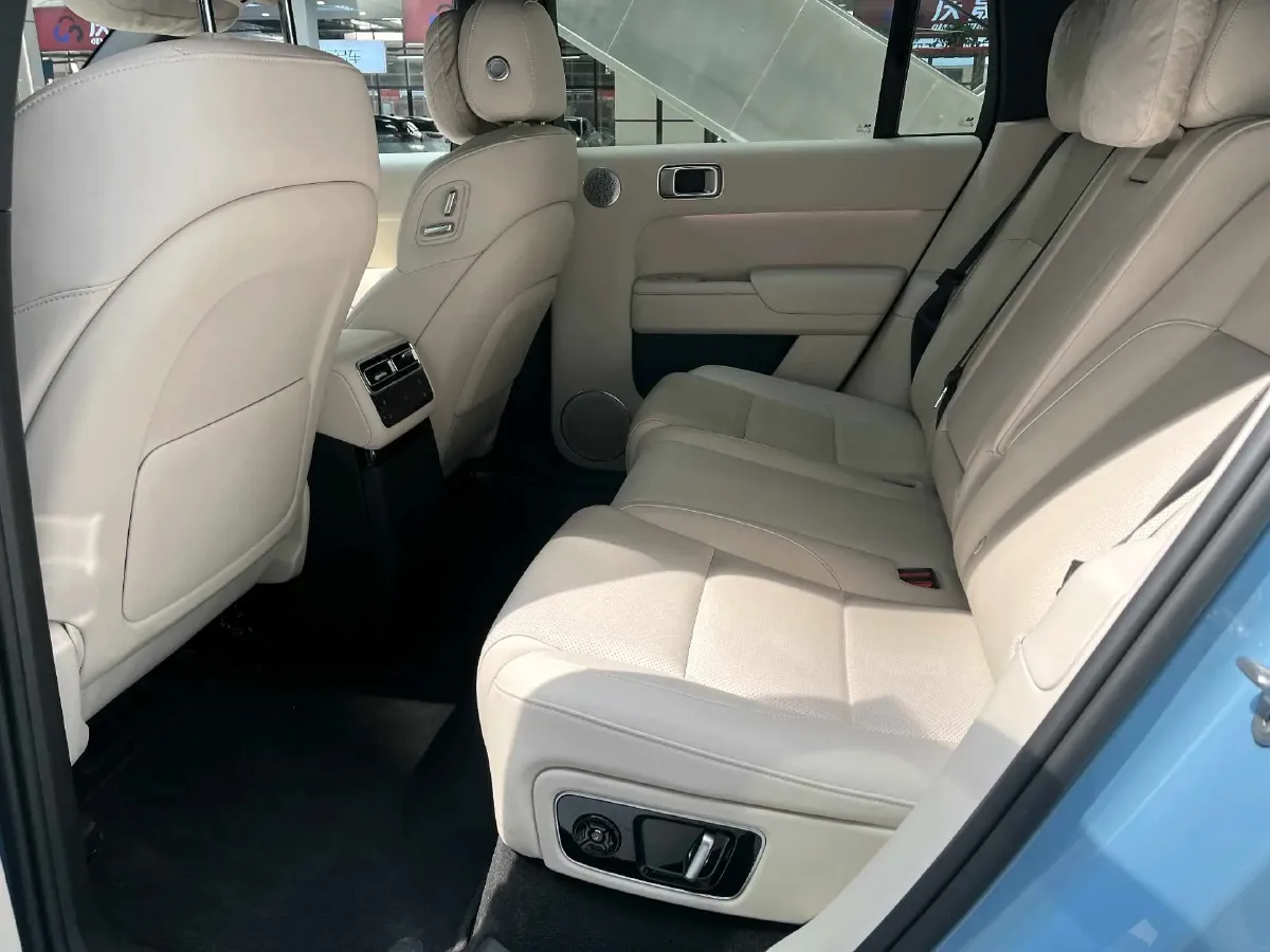 2025 Li L7 Range Extended 154HP REEV,autocango,china used car exporter,china ev exporter,chinese used car exporter,chinese used ev exporter