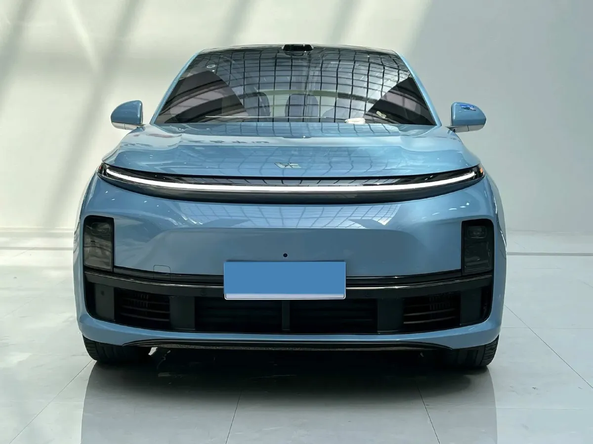 2025 Li L7 Range Extended 154HP REEV,autocango,china used car exporter,china ev exporter,chinese used car exporter,chinese used ev exporter