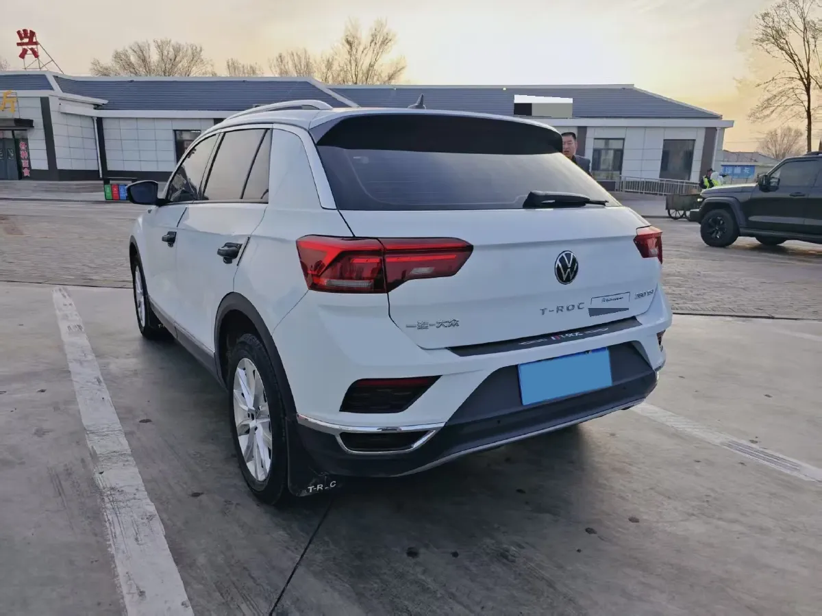 2022 Volkswagen T-Roc 1.4T 150HP L4 7DCT,autocango,china used car exporter,china ev exporter,chinese used car exporter,chinese used ev exporter