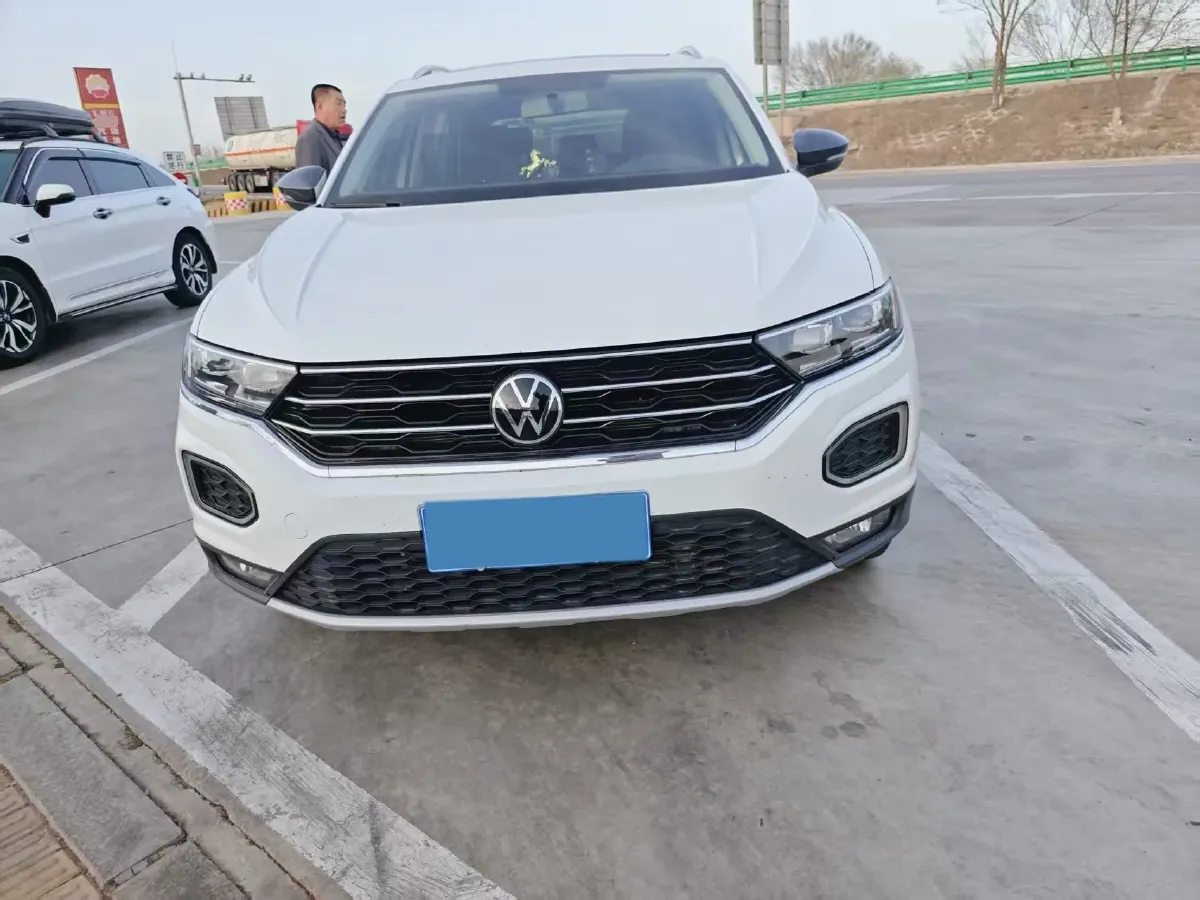 2022 Volkswagen T-Roc 1.4T 150HP L4 7DCT,autocango,china used car exporter,china ev exporter,chinese used car exporter,chinese used ev exporter