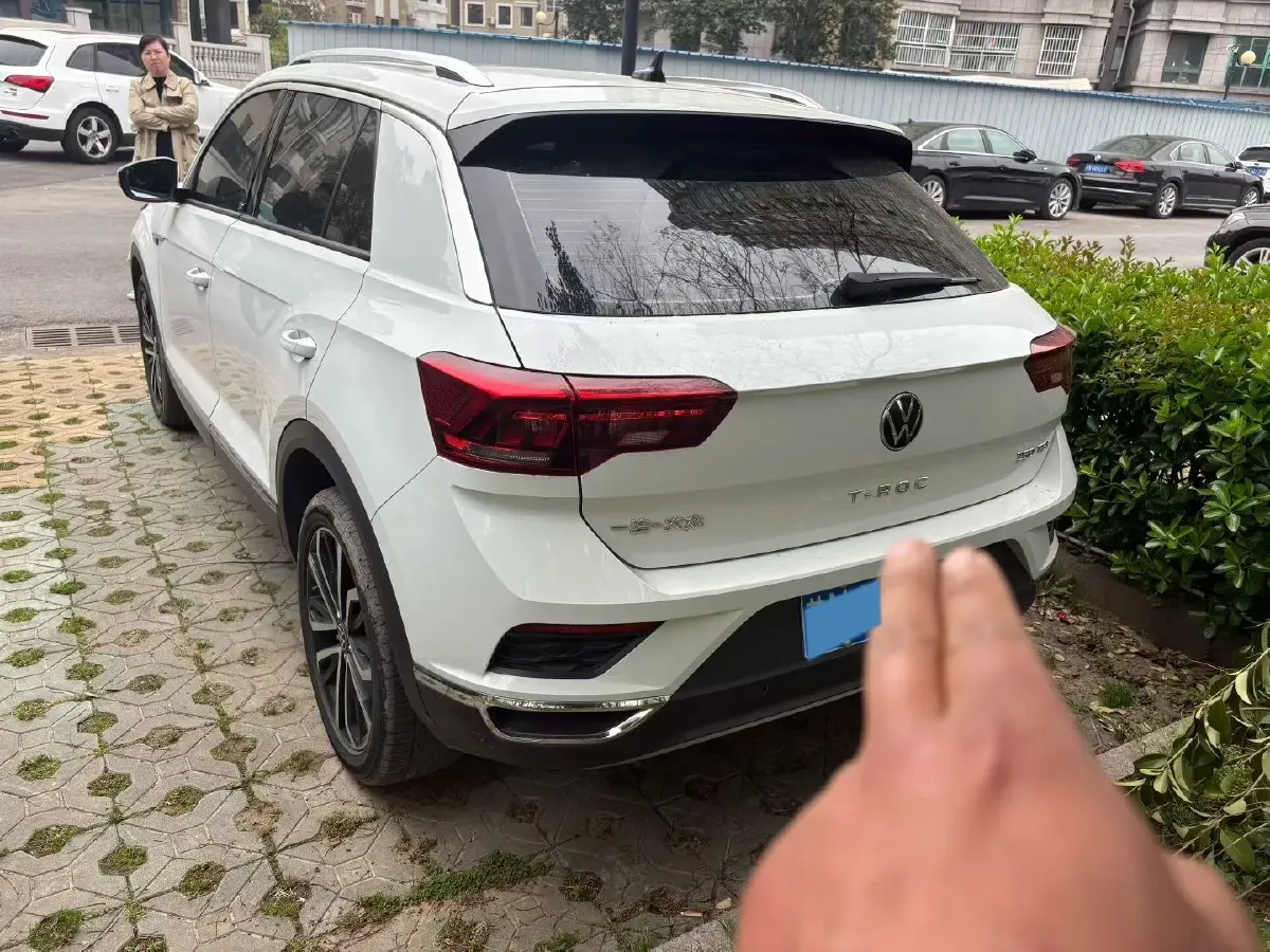 2020 Volkswagen T-Roc 1.4T 150HP L4 7DCT,autocango,china used car exporter,china ev exporter,chinese used car exporter,chinese used ev exporter