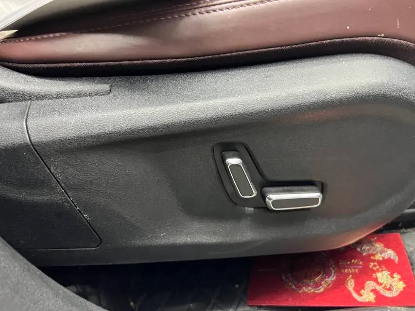 2021 Geely Monjaro 2.0T 218HP L4 7DCT,autocango,china used car exporter,china ev exporter,chinese used car exporter,chinese used ev exporter