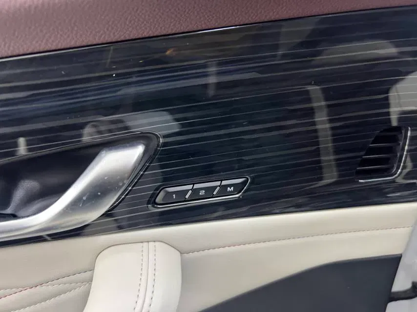 2021 Geely Monjaro 2.0T 218HP L4 7DCT,autocango,china used car exporter,china ev exporter,chinese used car exporter,chinese used ev exporter