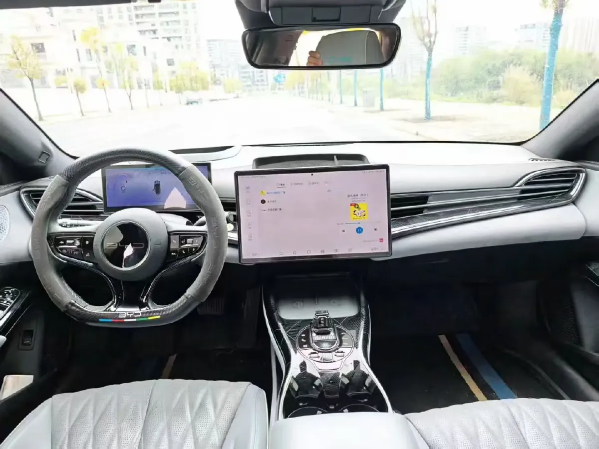 2022 AITO AITO M5 Range Extended 125HP REEV 40KWH,autocango,china used car exporter,china ev exporter,chinese used car exporter,chinese used ev exporter