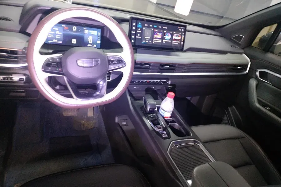 2023 Geely Okavango L 2.0T 218HP L4 7DCT,autocango,china used car exporter,china ev exporter,chinese used car exporter,chinese used ev exporter